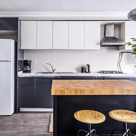 Flat With Sleek Interior In Sisli اسطنبول